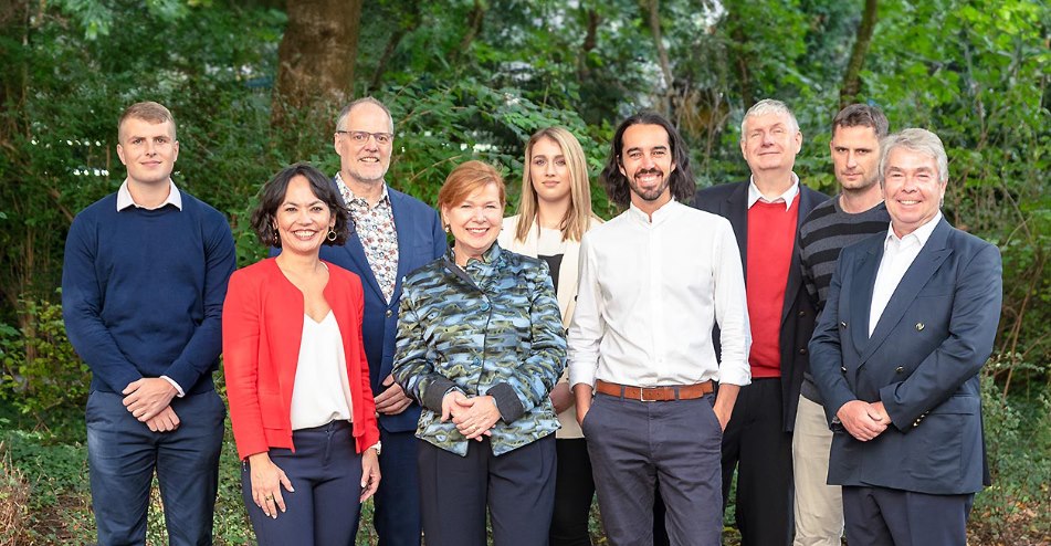 Gruppenfoto des Teams der Kanzlei Rechtsanwalt Christoph Oliver Schmidt
